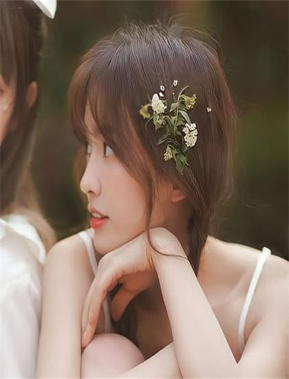 女模天生瞳孔异色左眼蓝右眼黄_色达天藏分女尸全过程视频_红色娘子军电影